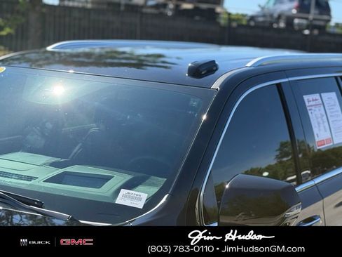 Used 2025 GMC Yukon Denali AWD/4WD image 8