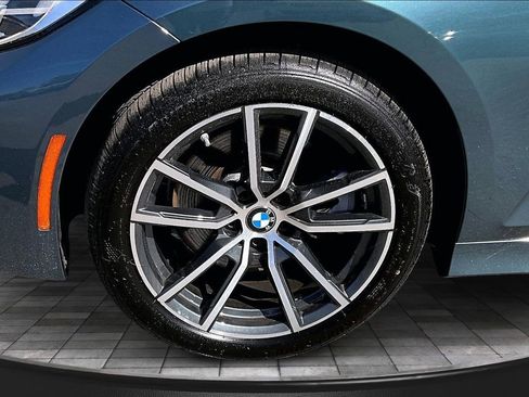 Used 2021 BMW 330i xDrive Sedan w/ Convenience Package image 35