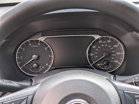 Used 2025 Nissan Altima 2.5 SV image 17