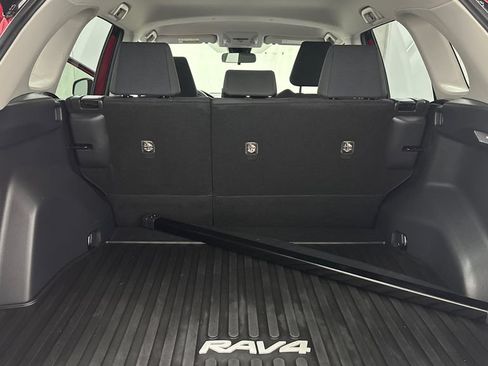 Certified 2021 Toyota RAV4 LE AWD/4WD image 13