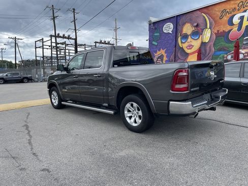 Certified 2021 RAM 1500 Laramie AWD/4WD image 3