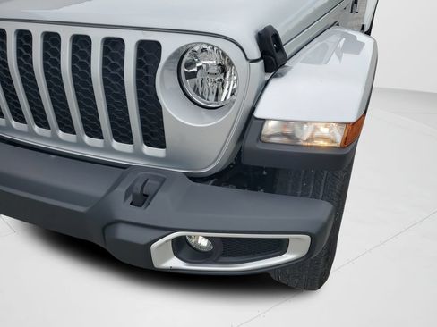 Used 2023 Jeep Gladiator Sport AWD/4WD image 25