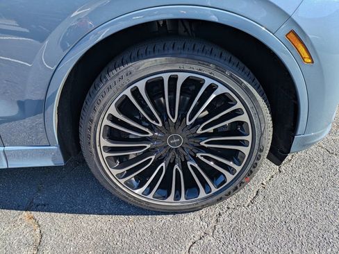 New 2026 Lincoln Aviator Black Label w/ Dynamic Handling Package image 11