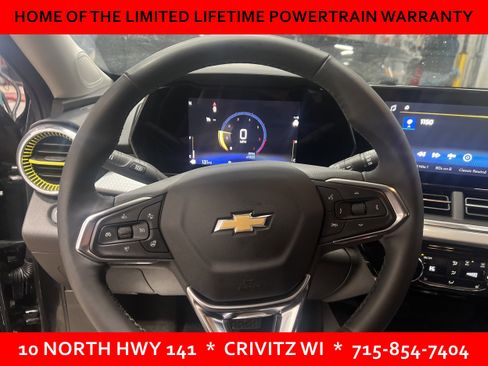 Used 2024 Chevrolet Trax LT w/ Driver Confidence Package image 8