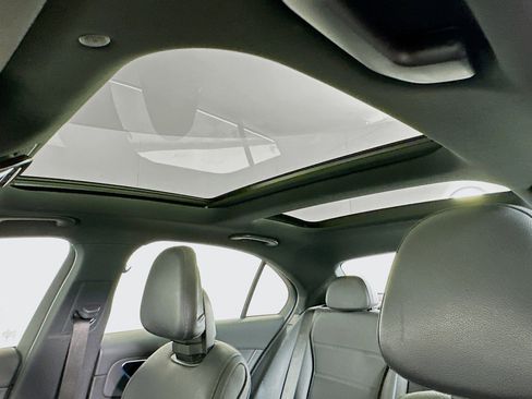 Used 2024 Mercedes-Benz C 300 Sedan image 25