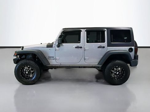 Used 2018 Jeep Wrangler Unlimited Sport S AWD/4WD image 6