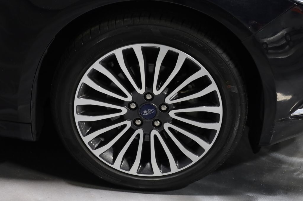 Used 2018 Ford Fusion Titanium AWD/4WD image 42