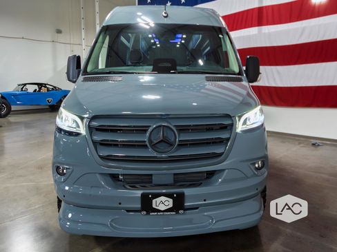 Used 2025 Mercedes-Benz Sprinter 3500 image 32