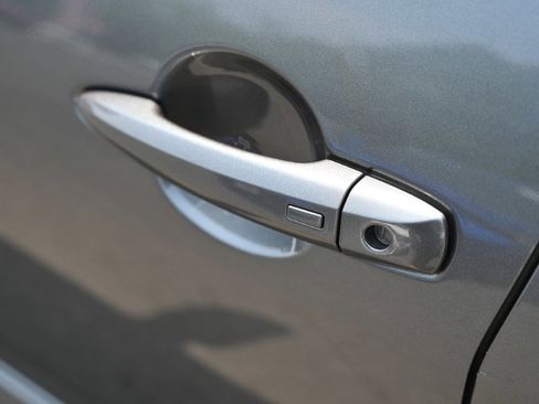 Used 2023 Nissan Sentra SR w/ Midnight Edition Package image 11