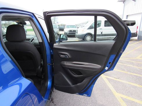 Used 2015 Chevrolet Trax LS FWD image 26