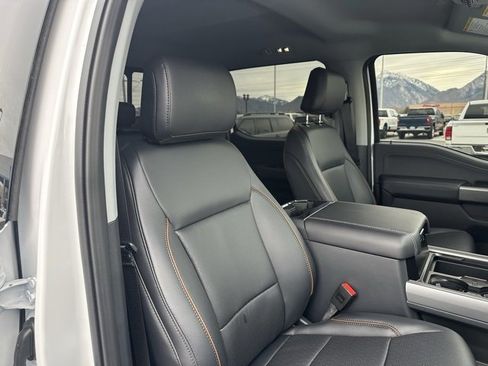 Used 2026 Ford F250 Lariat w/ FX4 Off-Road Package image 23