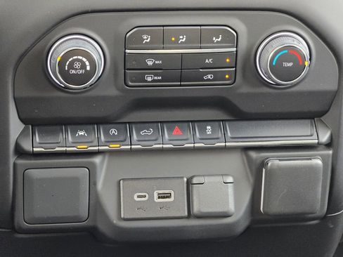 Certified 2023 Chevrolet Silverado 1500 Custom image 35