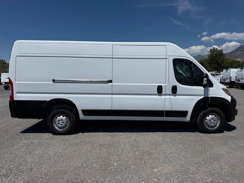 Used 2023 RAM ProMaster 3500 FWD image 2