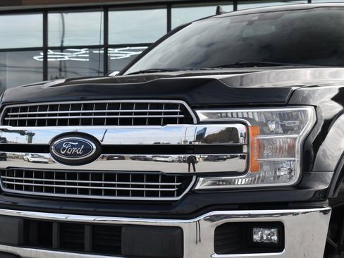 Used 2020 Ford F150 Lariat image 2
