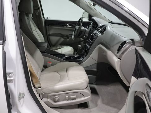 Used 2017 Buick Enclave Premium AWD/4WD image 24
