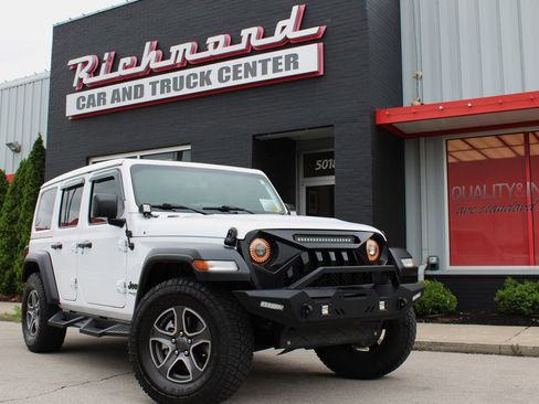 Used 2022 Jeep Wrangler Unlimited Sport w/ Sun And Sound Package AWD/4WD image 11