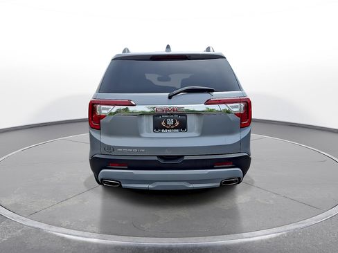 Used 2023 GMC Acadia SLT w/ LPO, Floor Liner Package FWD image 7