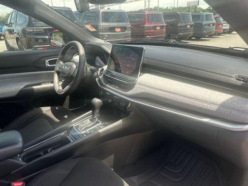 Used 2023 Jeep Compass Sport AWD/4WD image 26