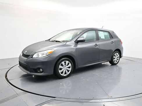 Used 2013 Toyota Matrix L image 1