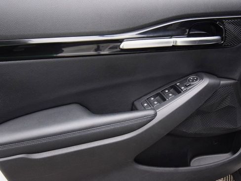 Used 2021 Kia Seltos S FWD image 26