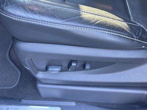 Used 2018 GMC Yukon SLT image 10