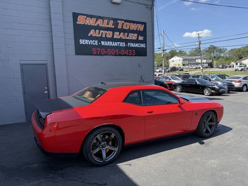 Used 2022 Dodge Challenger SRT Hellcat Redeye RWD image 6