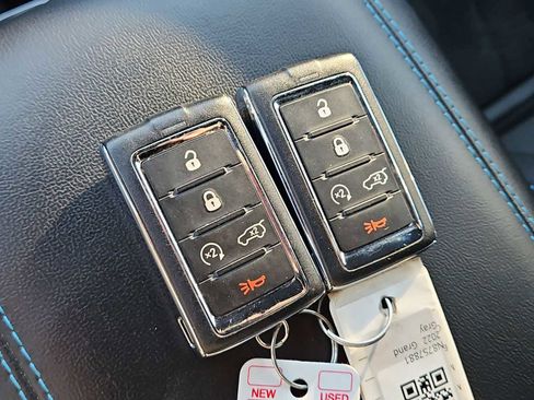 Used 2022 Jeep Grand Cherokee Trailhawk w/ Luxury Tech Group III image 36