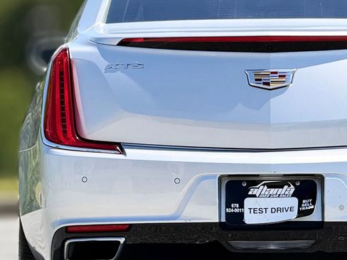 Used 2019 Cadillac XTS Luxury FWD image 16