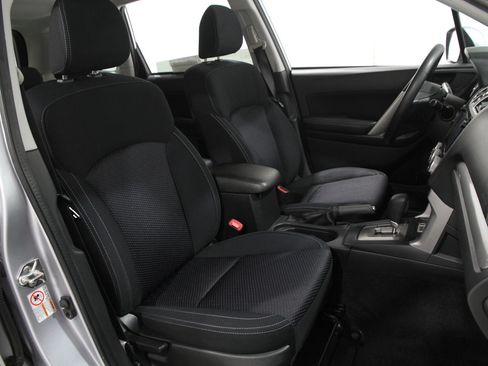 Used 2017 Subaru Forester 2.5i Premium w/ All-Weather Package image 18