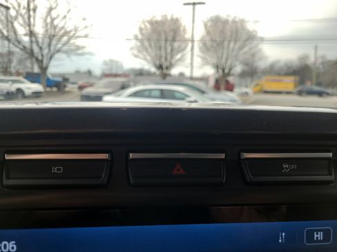 Used 2023 Ford F150 XLT w/ Equipment Group 302A High image 32