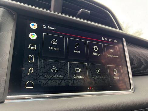 Used 2022 GMC Yukon XL Denali image 15