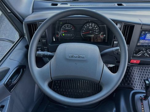Used 2024 Isuzu NPR RWD image 10