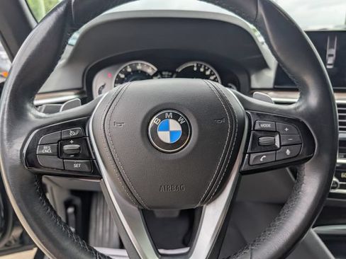 Used 2019 BMW 530e w/ Convenience Package RWD image 20