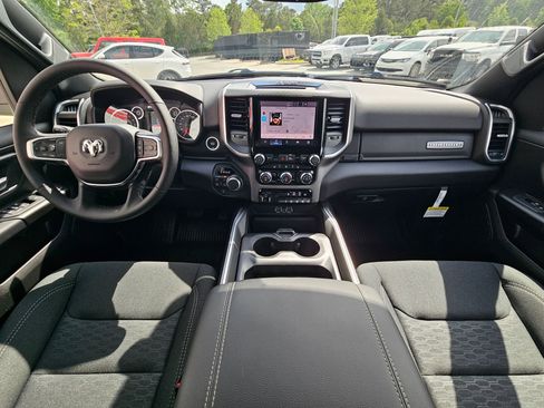 New 2026 RAM 1500 Big Horn AWD/4WD image 9