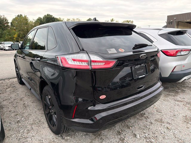 Used 2023 Ford Edge SE w/ Black Appearance Package AWD/4WD image 4