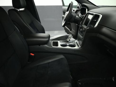 Used 2018 Jeep Grand Cherokee Altitude AWD/4WD image 50