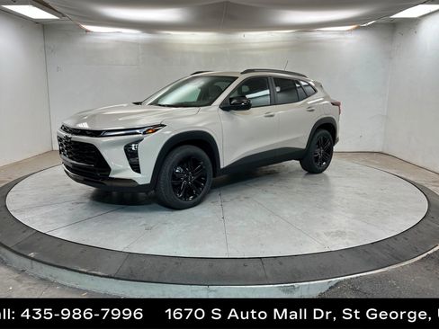 New 2026 Chevrolet Trax ACTIV w/ Driver Confidence Package FWD image 1