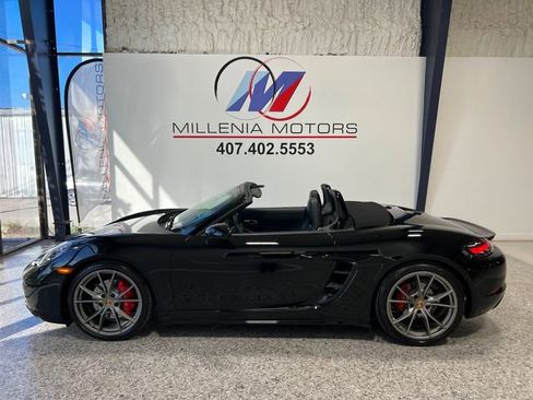 Used 2019 Porsche 718 Boxster S image 1