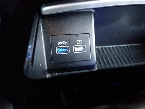 Used 2023 Genesis G80 2.5T image 17