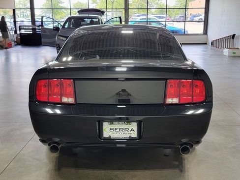 Used 2009 Ford Mustang GT RWD image 6