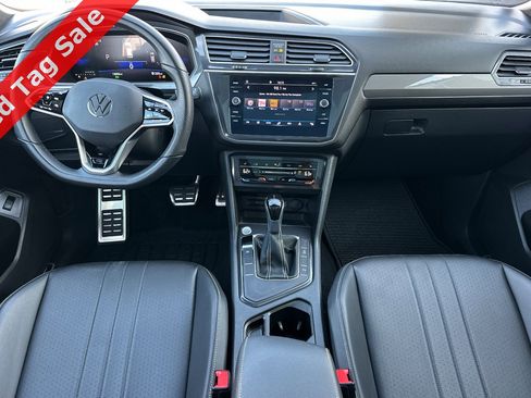 Certified 2024 Volkswagen Tiguan SE R-Line image 13