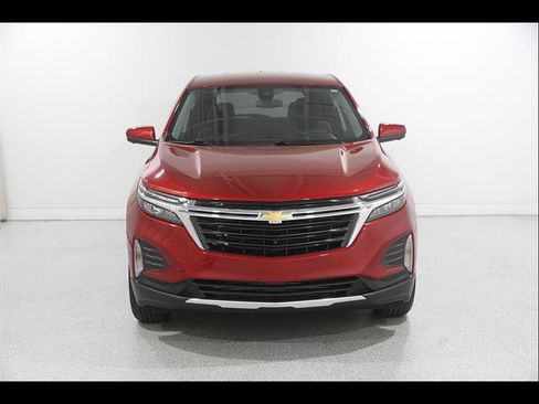 Used 2024 Chevrolet Equinox LT FWD image 2