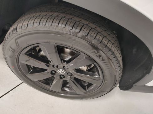 New 2025 Honda Pilot Black Edition image 15