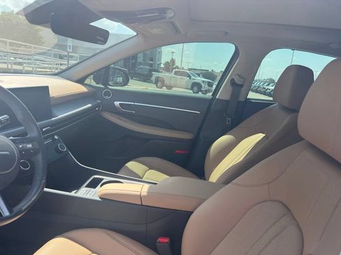 Used 2025 Hyundai Sonata Limited FWD image 3
