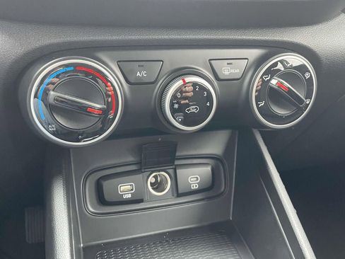 New 2026 Hyundai Venue SE image 15