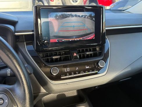 Used 2024 Toyota Corolla LE FWD image 21
