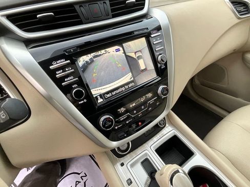 Certified 2018 Nissan Murano Platinum w/ Cargo Package image 42