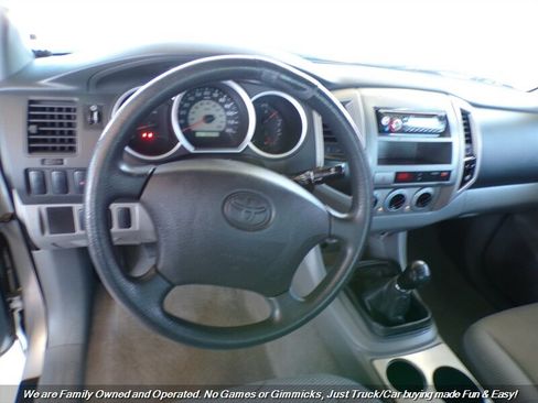 Used 2005 Toyota Tacoma PreRunner RWD image 12