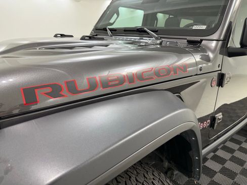 Used 2025 Jeep Wrangler Unlimited Rubicon w/ Convenience Group AWD/4WD image 8
