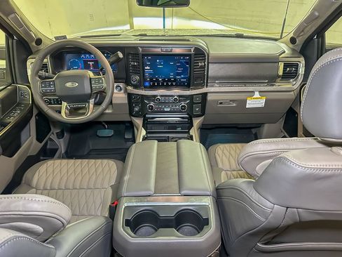 New 2026 Ford F350 Platinum w/ Platinum Plus Package AWD/4WD image 26